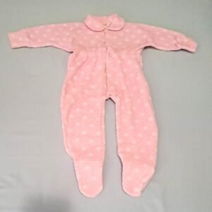 Pagliaccetto rosa con nuvole bianche