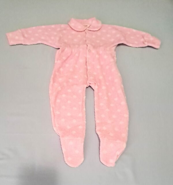 Pagliaccetto rosa con nuvole bianche